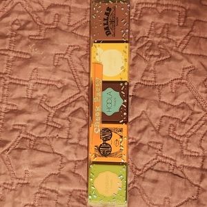 LAST 1 👄NEW👄BNIB LE Benefit 5PC Cheek Party Face Set!!